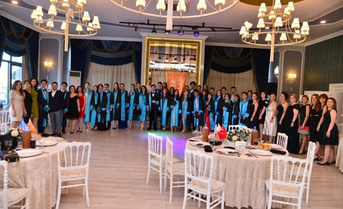 Bursa Yönder Okullarında görkemli mezuniyet balosu